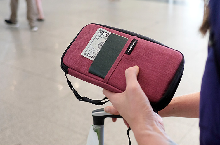 ví đựng passport nữ