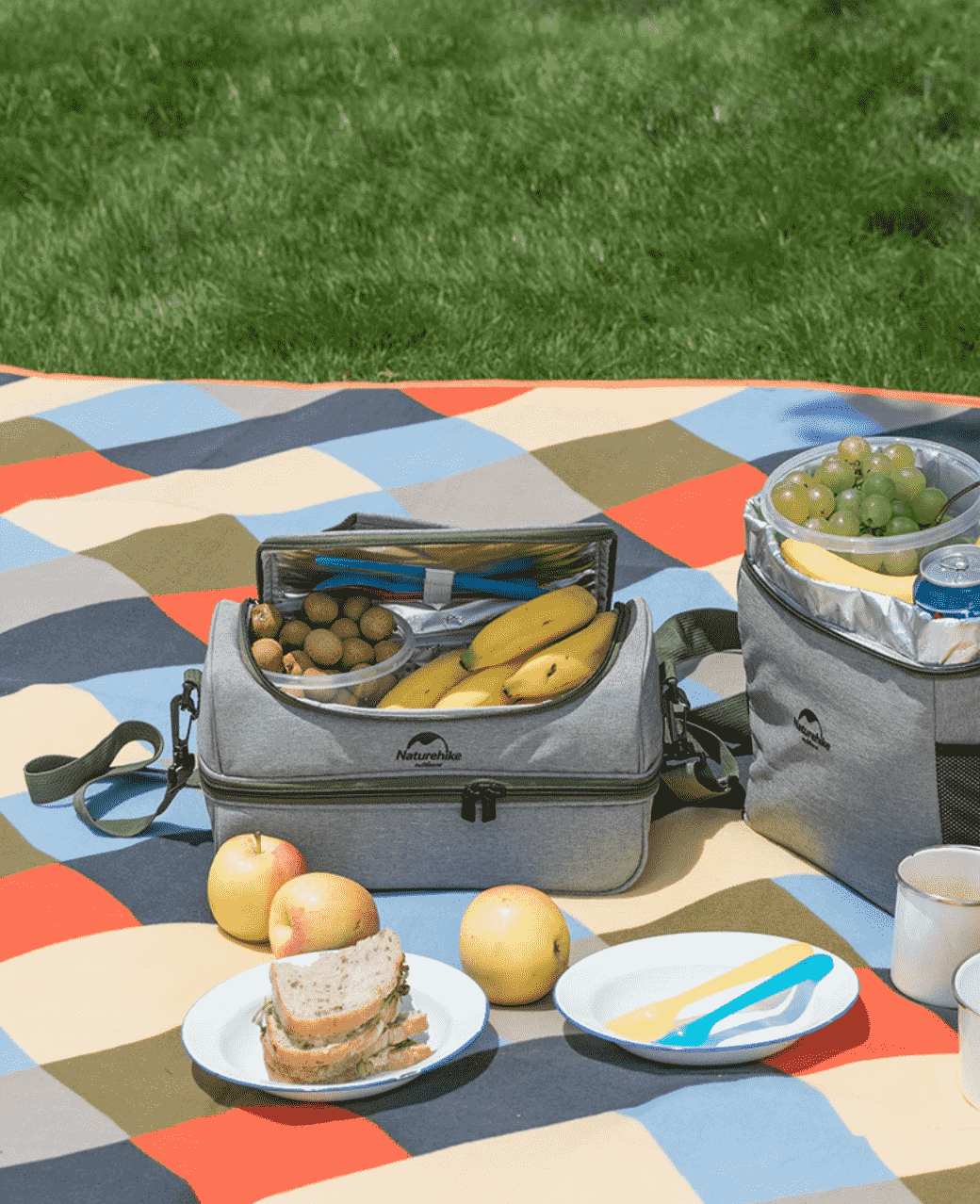thảm picnic gấp gọn NatureHike NH17Y020-L-12 thảm picnic gấp gọn NatureHike NH17Y020-L-12
